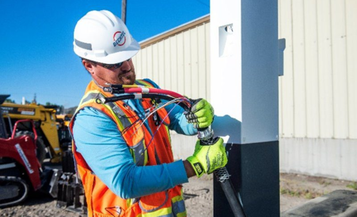 Bechtel makes ninth place in the top 10 construction companies in world.